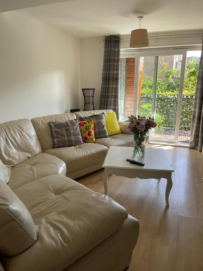 Pass The Keys Lovely 2Bedroom Flat With Balcony Edinburgh Exterior foto
