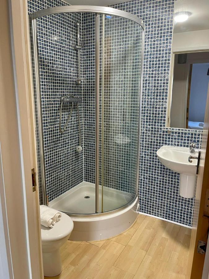 Pass The Keys Lovely 2Bedroom Flat With Balcony Edinburgh Exterior foto